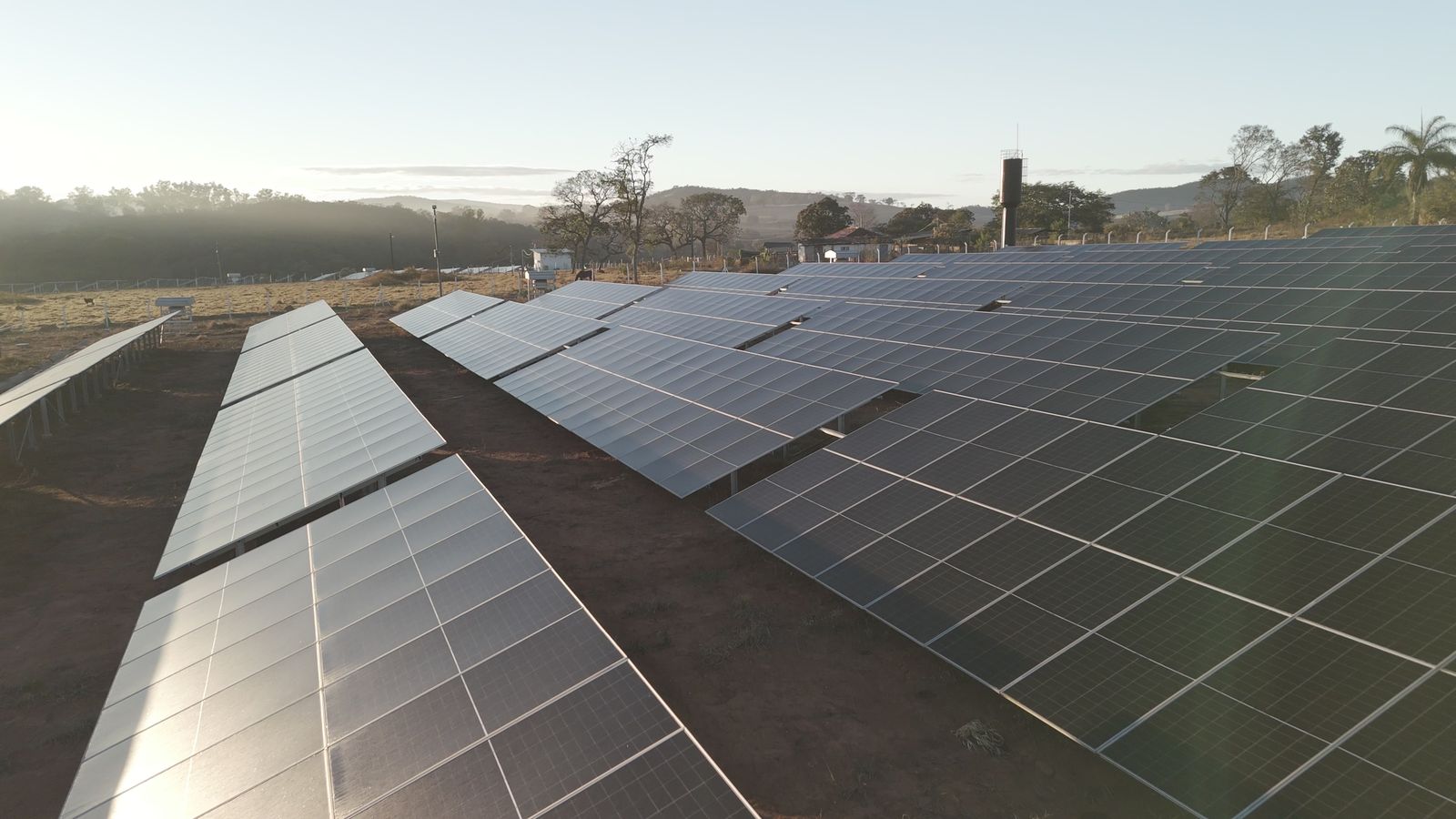 UFV em operação ao amanhecer